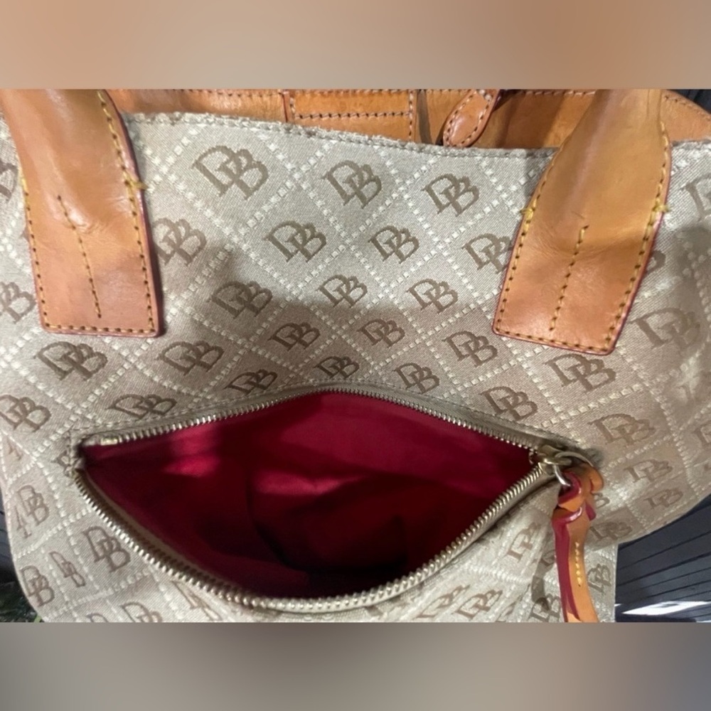 Dooney & Bourke Vintage Tan and Orange Tote Bag - Picture 3 of 15